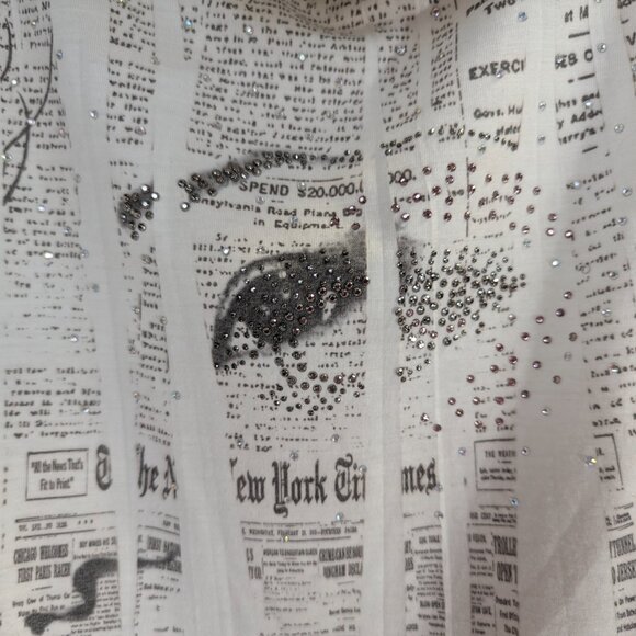 Cover Charge One Size Newsprint Cover-Up Poncho Style White/Black - Picture 2 of 15